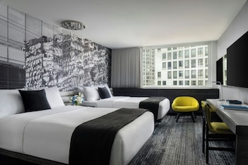 Room, 2 Double Beds, City View