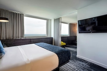 Suite, 1 Bedroom, Lake View