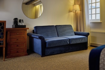Superior Room, 2 Twin Beds, Courtyard View