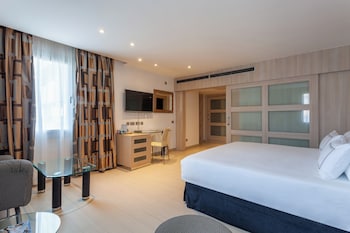 Premium Room (2 Adults + 2 Children)