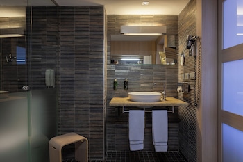 Melia Room, Room
