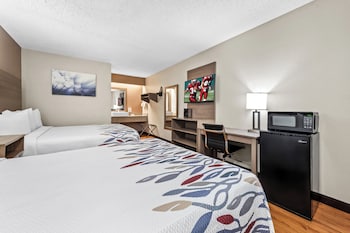 Deluxe Room, 2 Queen Beds (Smoke Free)
