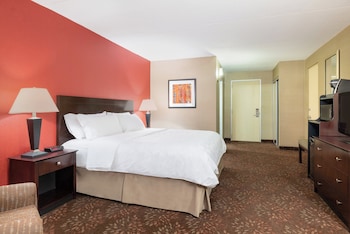 Standard Room, 1 Queen Bed