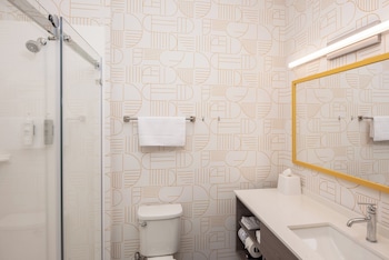 Studio Suite, 1 King Bed, Accessible (Hearing)
