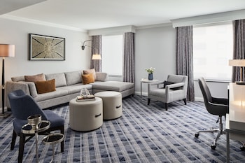 Suite, 1 King Bed