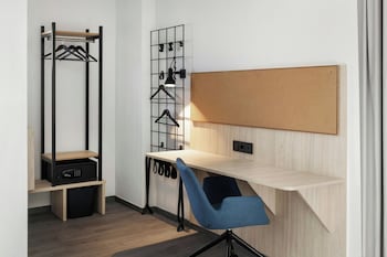 Executive Room, 1 Double Bed (Moxy Mega Sleeper)