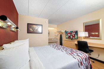 Standard Room, 1 King Bed (Smoke Free)