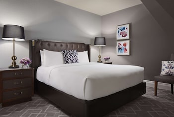 Room, 1 King Bed, Non Smoking (Fairmont Gold King)