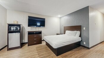 Suite, Non Smoking (3 Queen Beds)