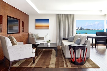 Presidential Suite, 1 Bedroom, Ocean View (1 King bed)