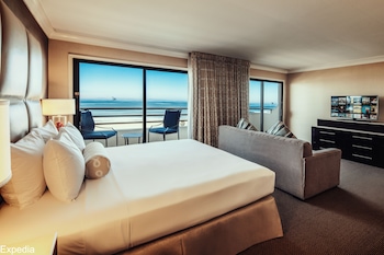 Room, 1 King Bed, Oceanfront (Huntington Tower)
