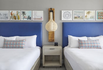 Room, 2 Queen Beds, Balcony, Ocean View