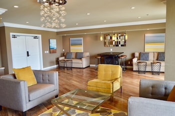 Suite, 1 King Bed, Ocean View (Driftwood, Huntington Tower)