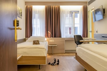 Standard Room, 2 Twin Beds