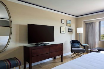 Club Room, 1 King Bed