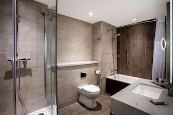 Junior Suite, 1 King Bed (Lounge Access)