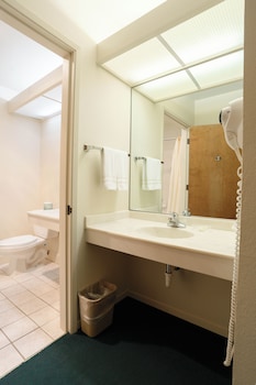 Deluxe Room, 1 King Bed, Fireplace