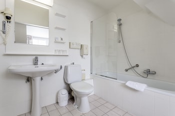 Family Triple Room, Multiple Beds, Refrigerator, City View