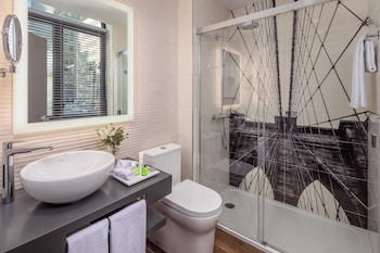 Superior Room (View, Twin beds)