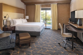 Standard Room, 1 King Bed, River View