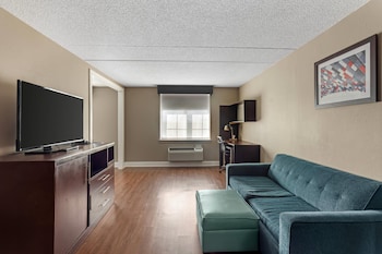 Suite, Non Smoking (2 Queen Beds)