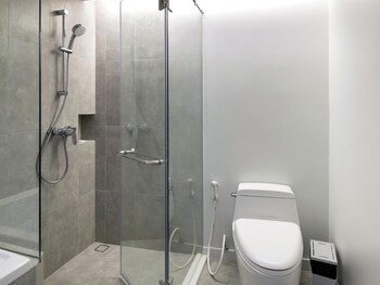 Premier Room, 2 Twin Beds, Pool View