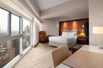 Deluxe Room, 1 Queen Bed, City View (Queen)