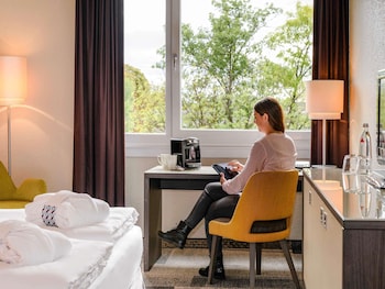 Privilege, Room, 1 Queen Bed