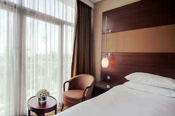Deluxe Room, 1 King Bed (Balcony)