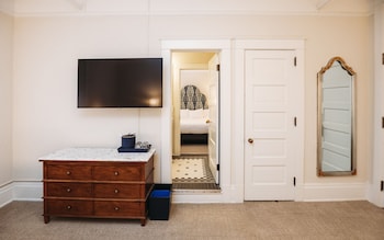 Adjoining Classic King Rooms