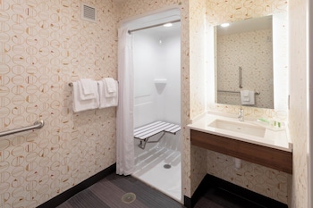 Standard Room, 1 Queen Bed, Accessible, Non Smoking (Communications)