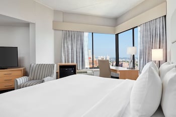 Room, 1 King Bed (High Floor)