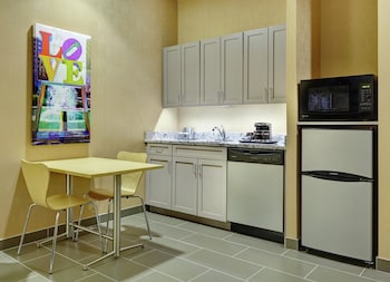 Suite, 1 King Bed with Sofa bed, Kitchenette