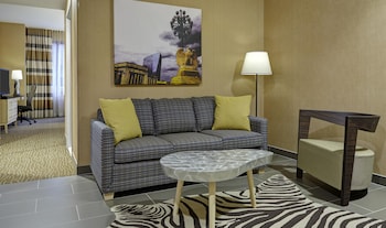 Suite, Multiple Beds, Kitchenette