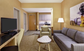 Studio, 1 King Bed with Sofa bed, Mobility Accessible, Kitchenette