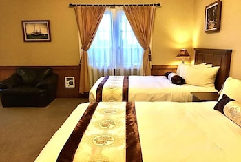 Deluxe Room, 2 Queen Beds, Accessible, Non Smoking (Mobility)