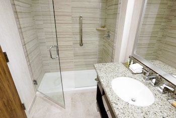 Room, 1 King Bed, Corner