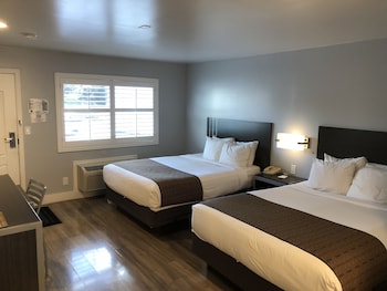 Room, 2 Queen Beds