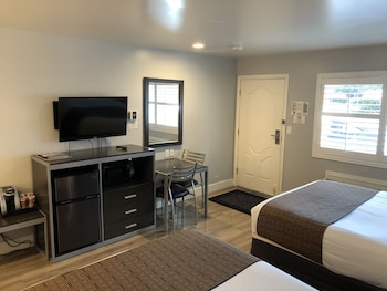 Room, 2 Queen Beds