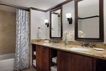 Luxury Suite