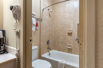 Standard Room, 2 Queen Beds, Smoking