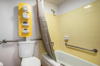 Standard Room, 2 Double Beds, Non Smoking