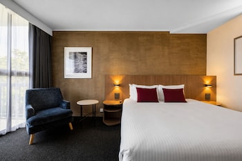 Superior Room, 1 King Bed, Balcony