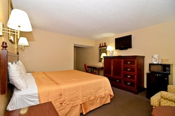 Room, 1 King Bed, Smoking