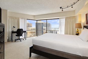 Deluxe Suite (Business | Harbour View)