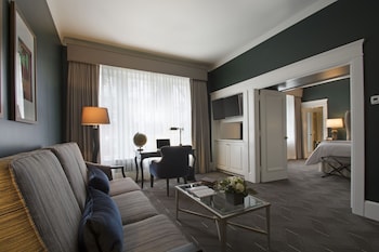 Suite, 1 King Bed (Parlor)