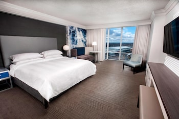 Room, 1 King Bed, City View