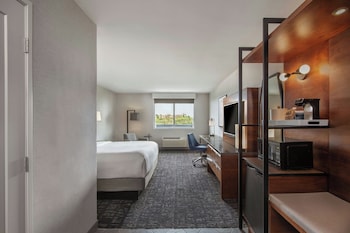 Deluxe Room, 1 King Bed