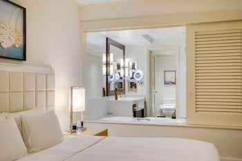 Deluxe Room, 2 Double Beds, Oceanfront
