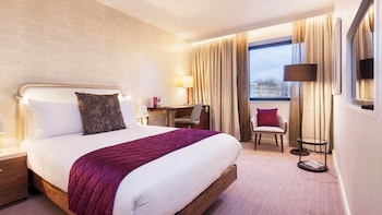 Standard Room, 1 Queen Bed